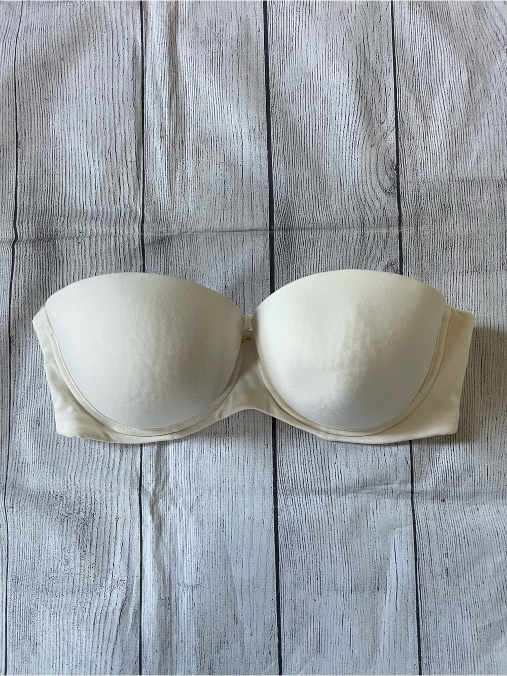 Soma Strapless Smooth Convertible Bra in Ivory